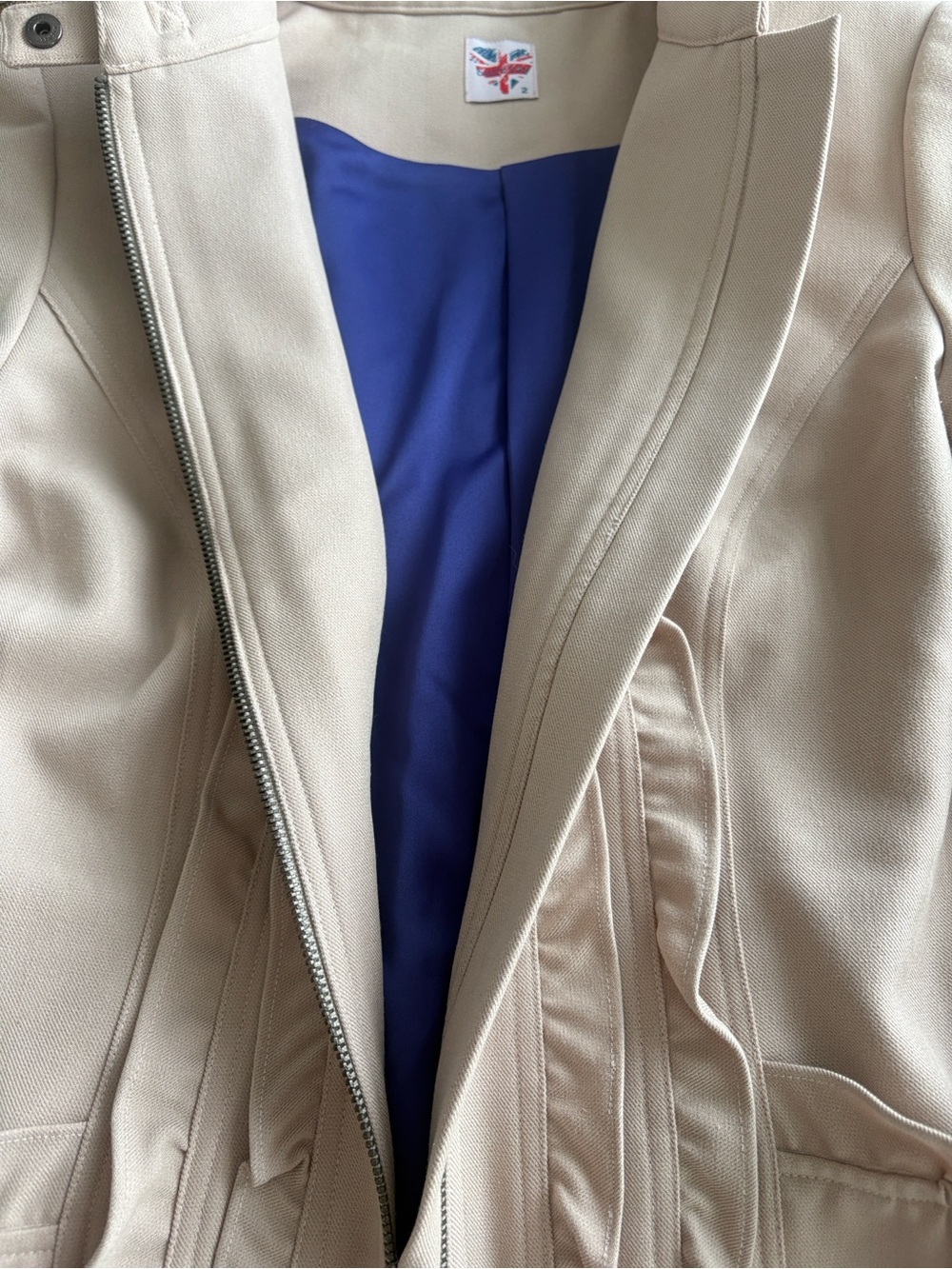 Barclay Beige Ruffled Zip-Front Jacket - Size 2 - Picture 8 of 11